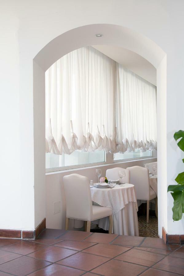 Hotel Iva Diano Marina Extérieur photo