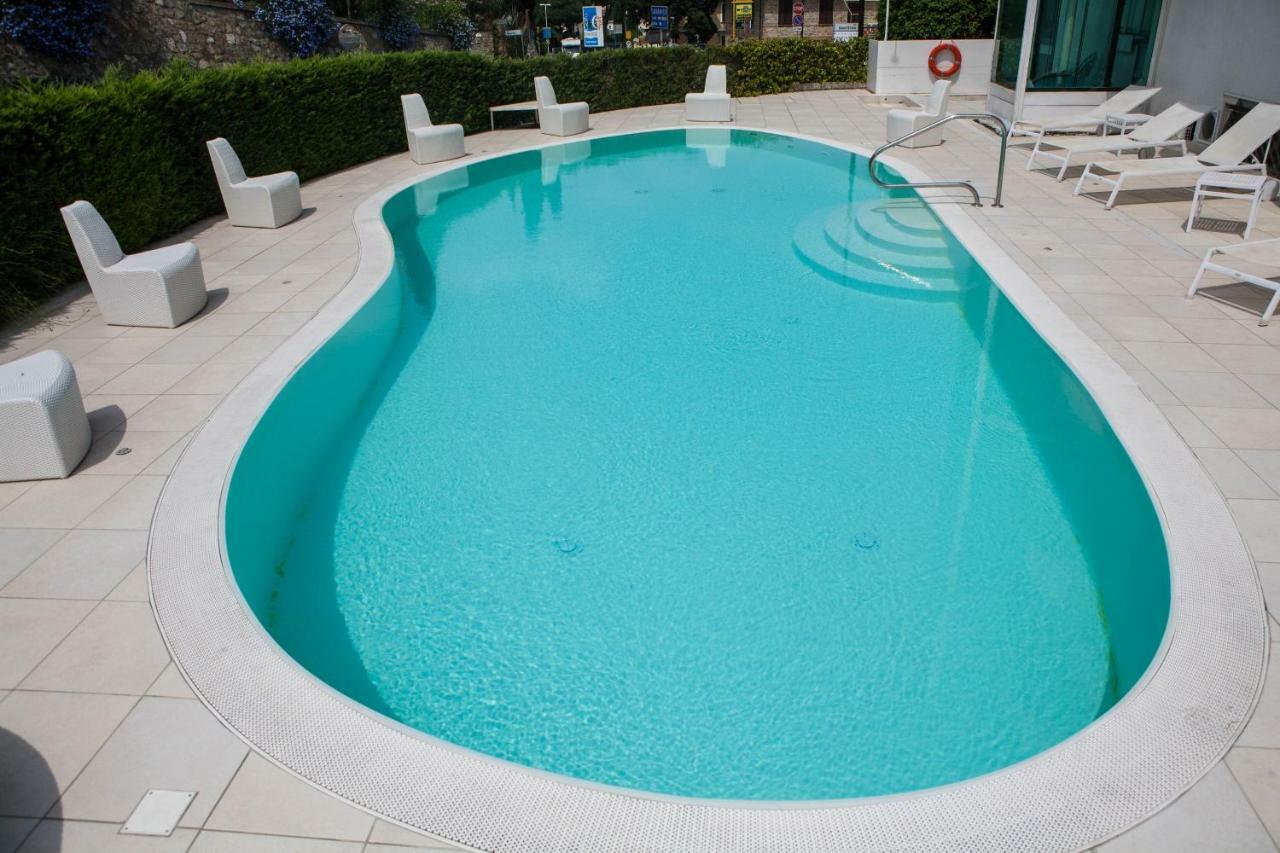 Hotel Iva Diano Marina Extérieur photo